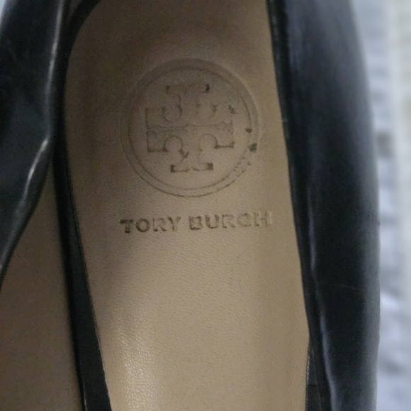 Tory Burch Black Wedge Heels with Signature Gold Logo Size 9.5 - Picture 4 of 8